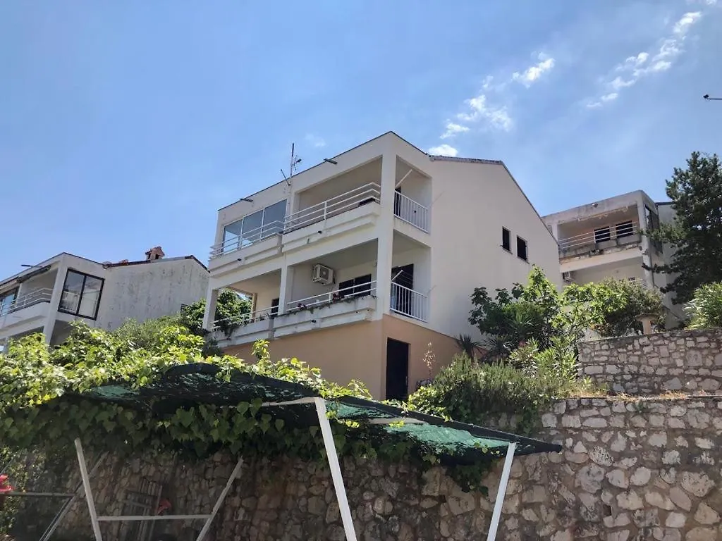 Anna Apartment Ravni 0*,  Croatia